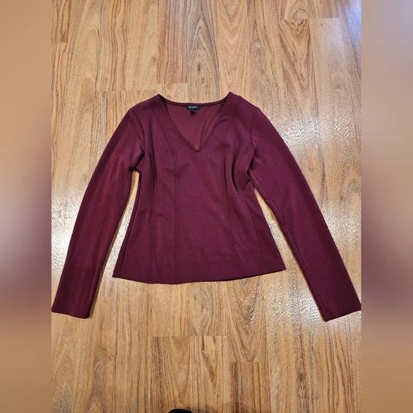 Banana Republic Deep Red V-Neck Top (Scuba Fitted Top) - Picture 3 of 9